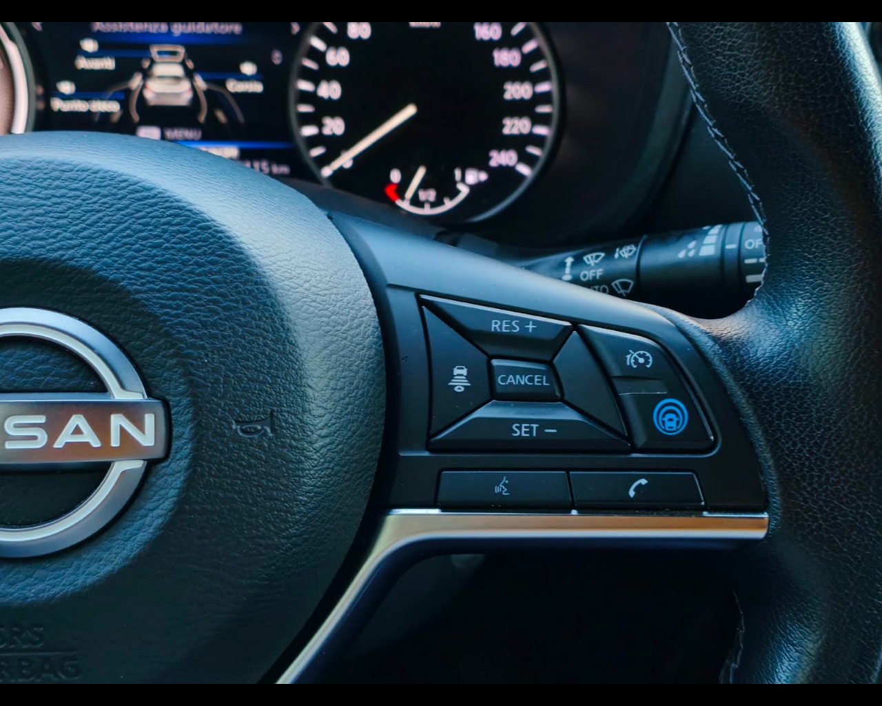 Foto NISSAN Juke 1.6 hev N-Design