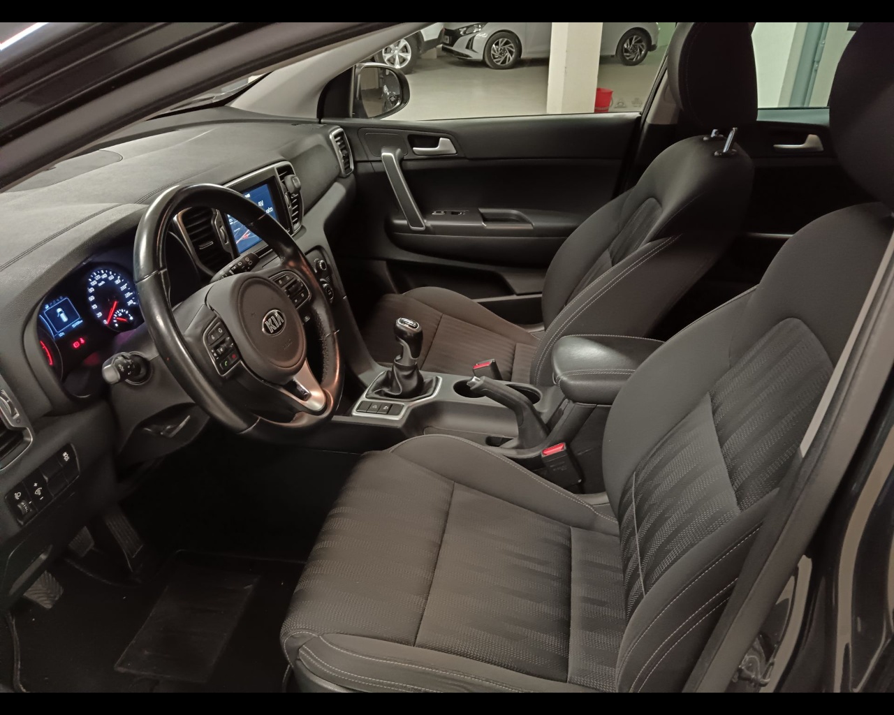 KIA Sportage 4ª serie Sportage 1.6 GDI 2WD Cool benzina usato - 11