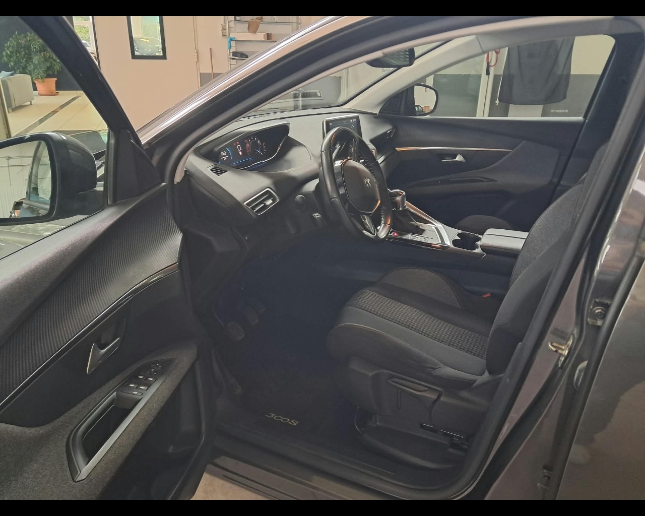 Foto PEUGEOT 3008 1.2 puretech t Active Pack s&s 130cv