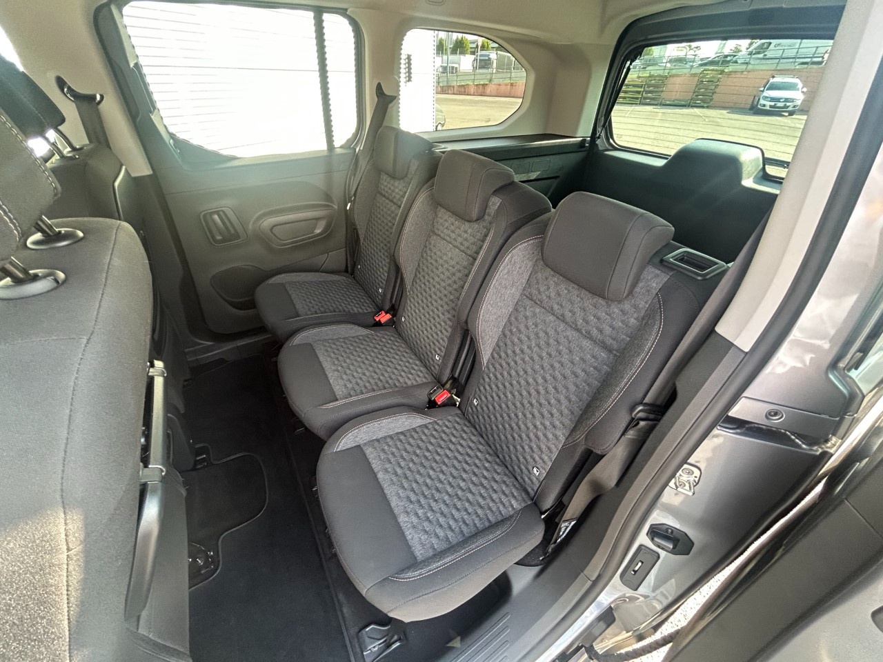 Peugeot Rifter Rifter Long 1.5 BlueHDi 130cv GT EAT8 S&S - 16