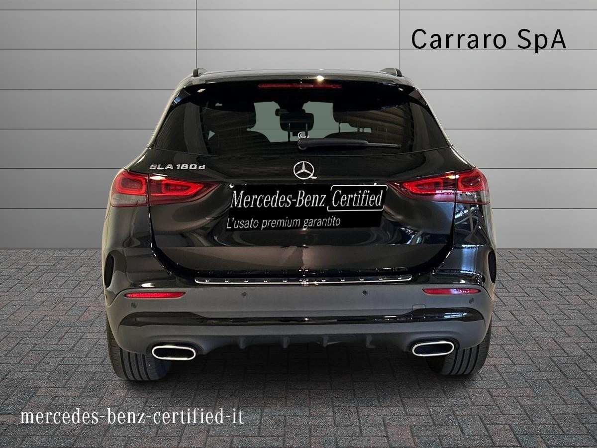 Mercedes GLA GLA 180 D Premium 8G-DCT - 4