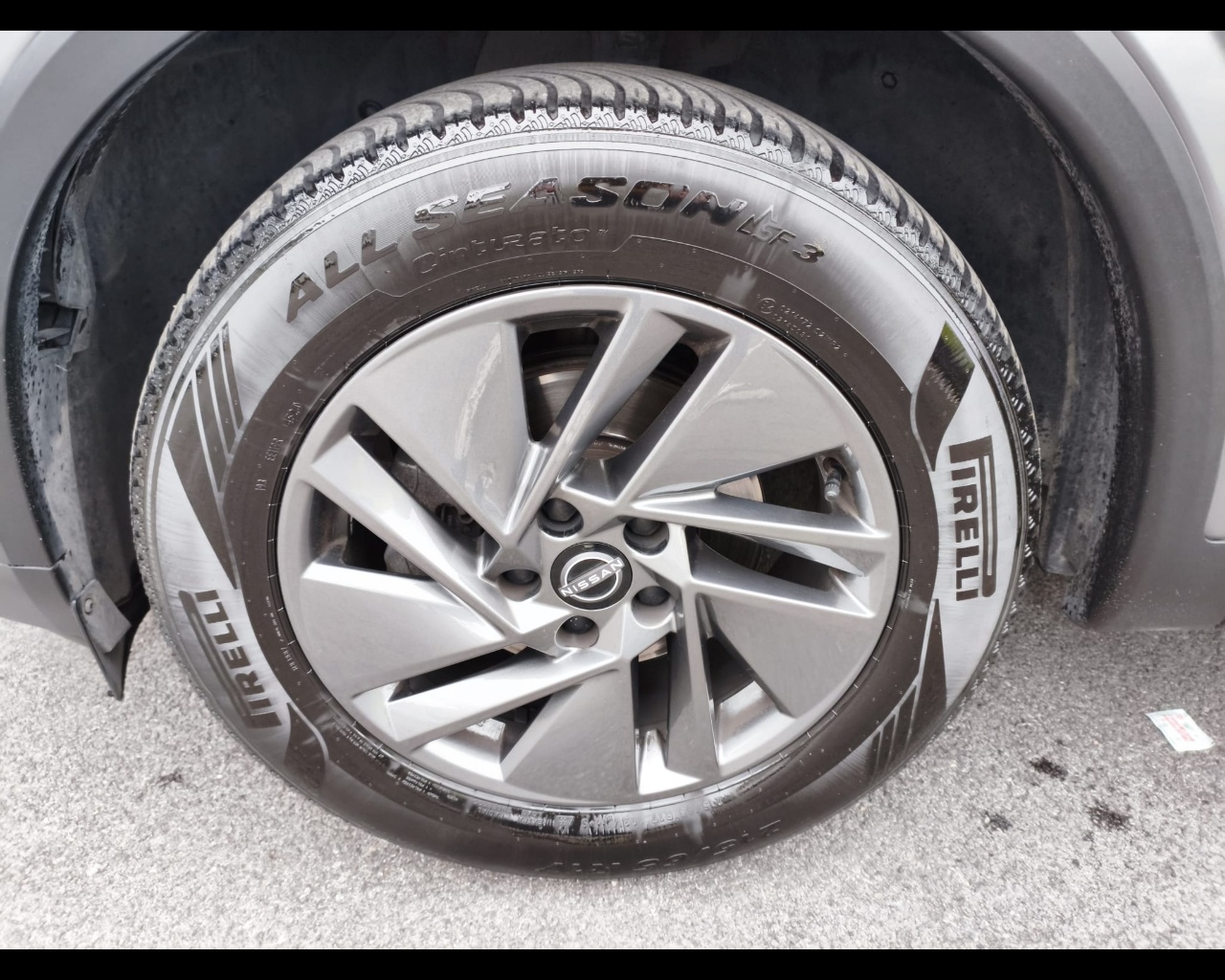 Foto NISSAN Qashqai 1.3 mhev Acenta 2wd 140cv