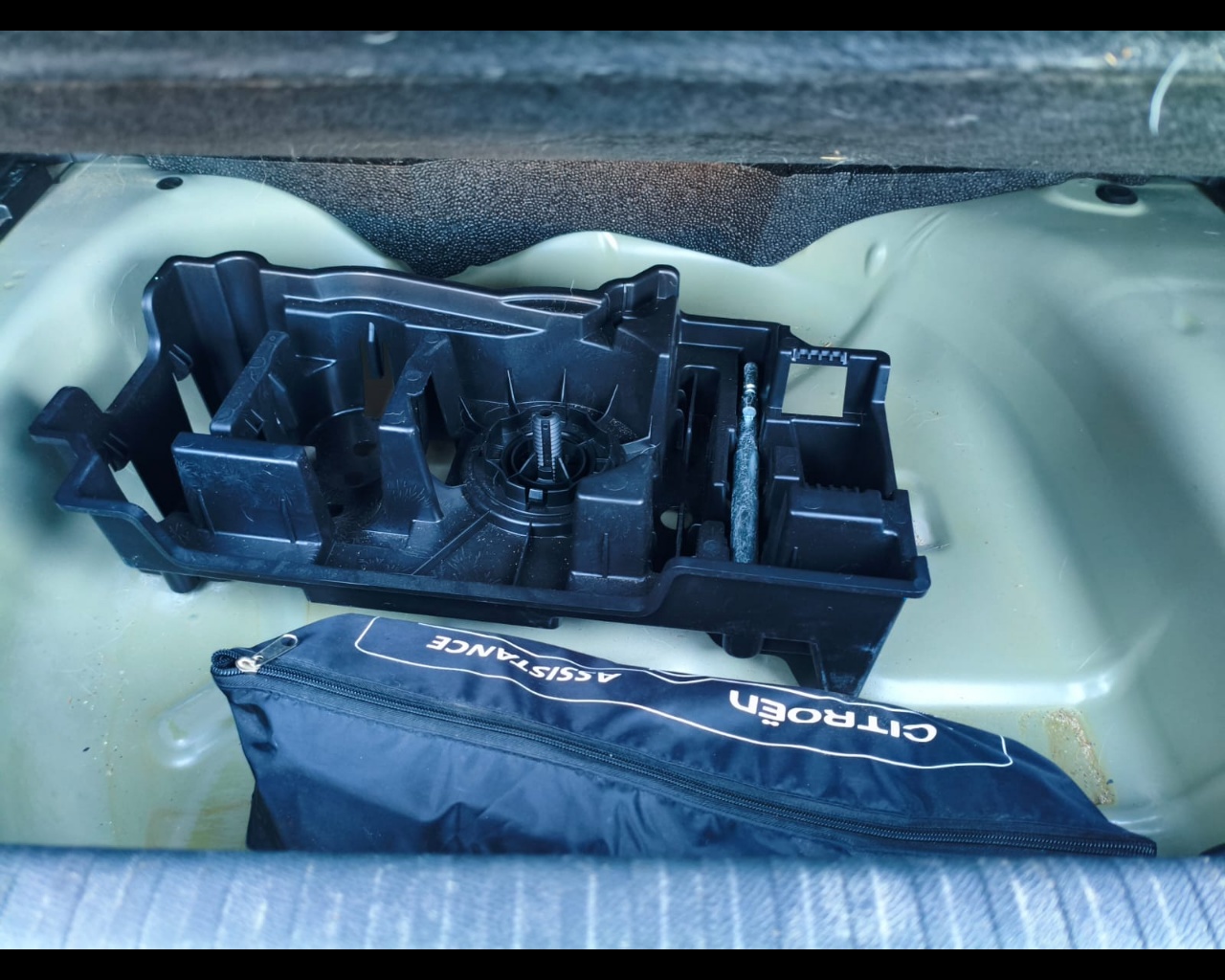 Foto CITROEN C4 1.2 puretech Plus s&s 130cv