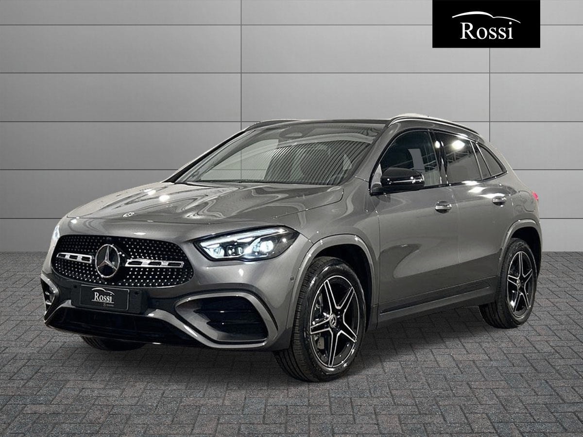 Mercedes-Benz GLA 250 e con tecnologia ibrida EQ