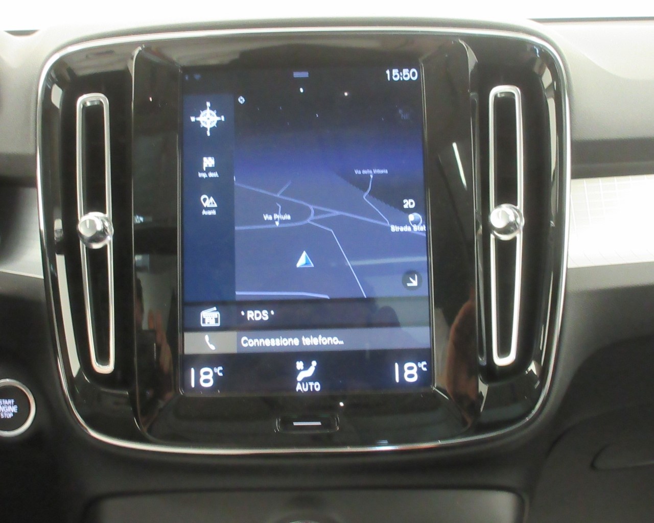 Volvo XC40 XC40 2.0 D4 Momentum AWD Geartronic - 18