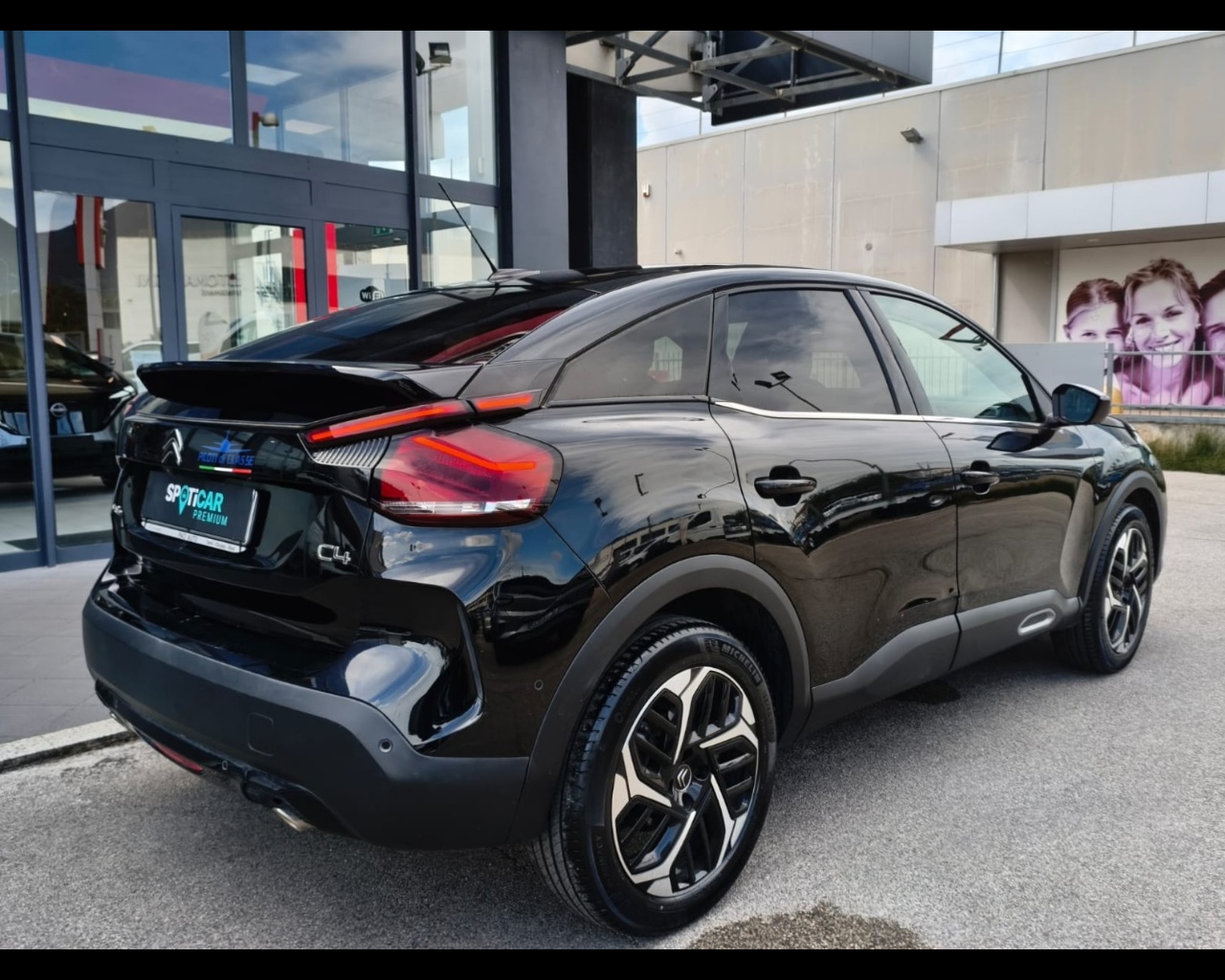 Foto CITROEN C4 1.2 puretech Shine s&s 130cv