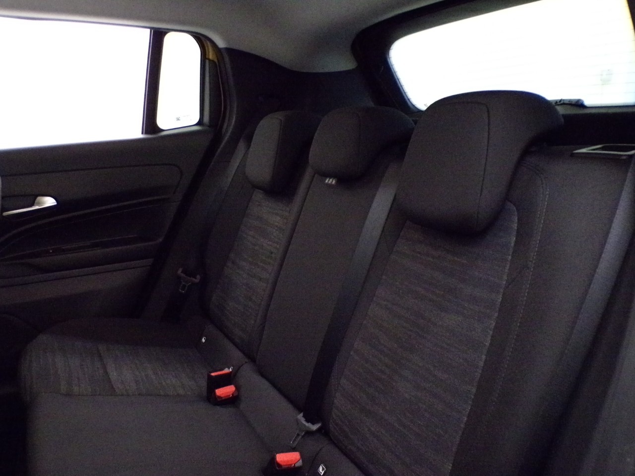 Jeep Avenger Avenger 1.2 Turbo e-Hybrid 100cv Longitude FWD eDCT6 - 13