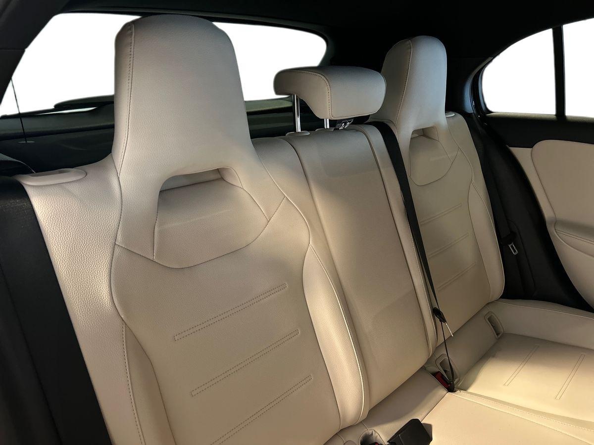 Mercedes Classe A Classe A 180 D Sport Night edition 8G-DCT - 16
