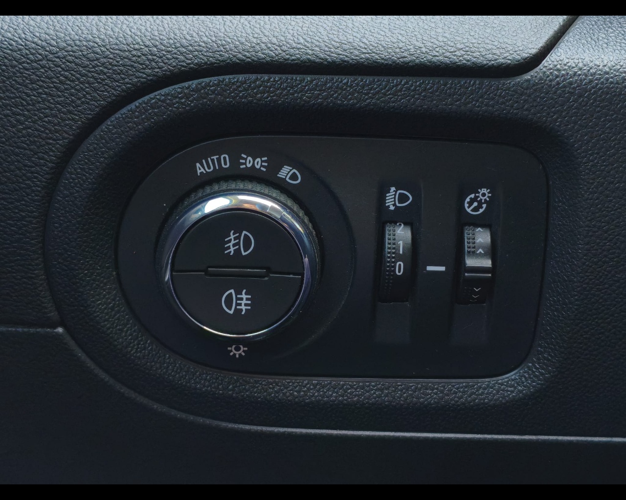 Foto OPEL Grandland X 1.2 Innovation s&s 130cv 