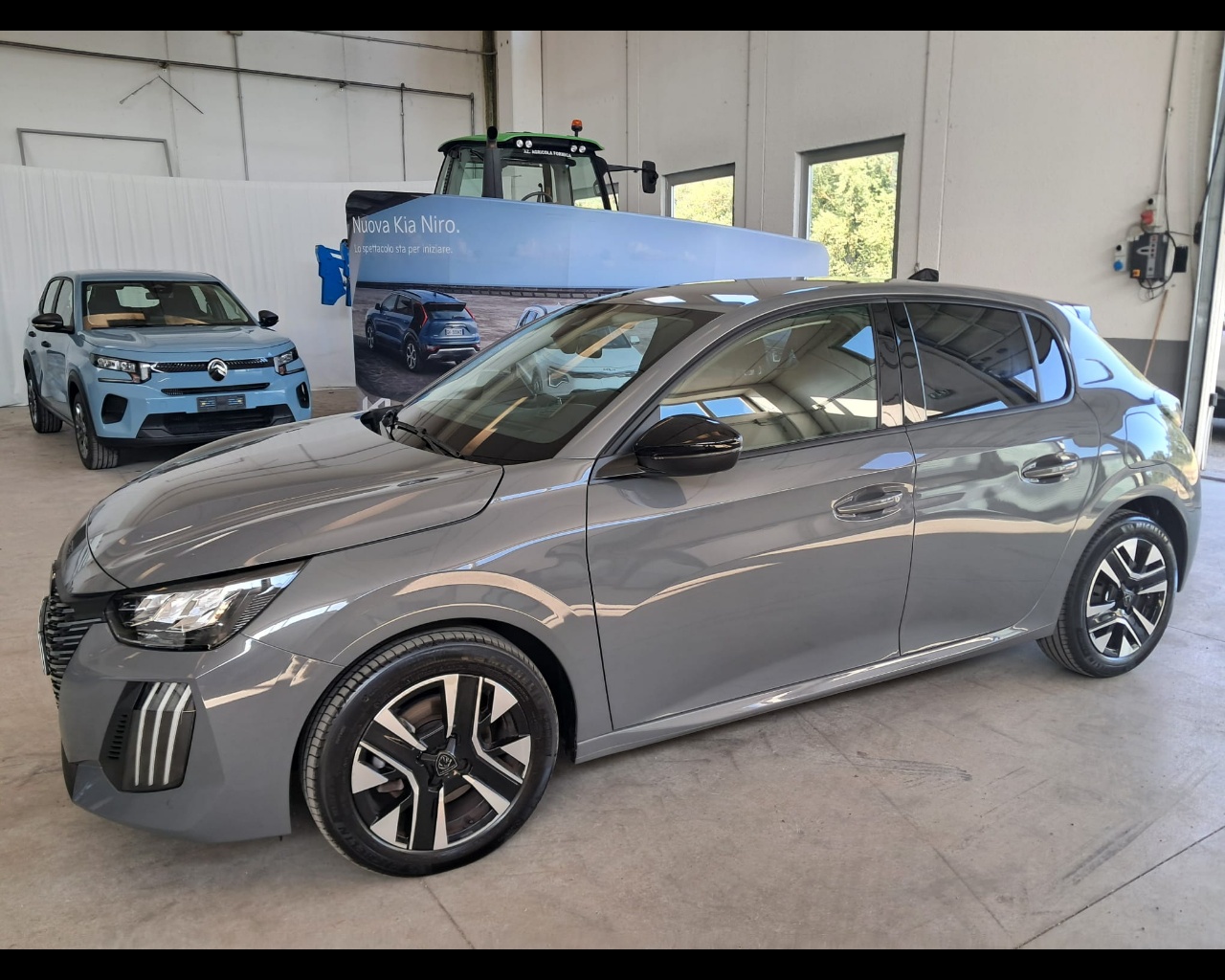 PEUGEOT 208 1.2 puretech Allure s&s 100cv Usata