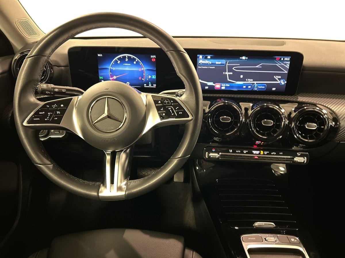 Mercedes  Classe A 180 D Advanced Speedshift DCT AMG 8G - 11