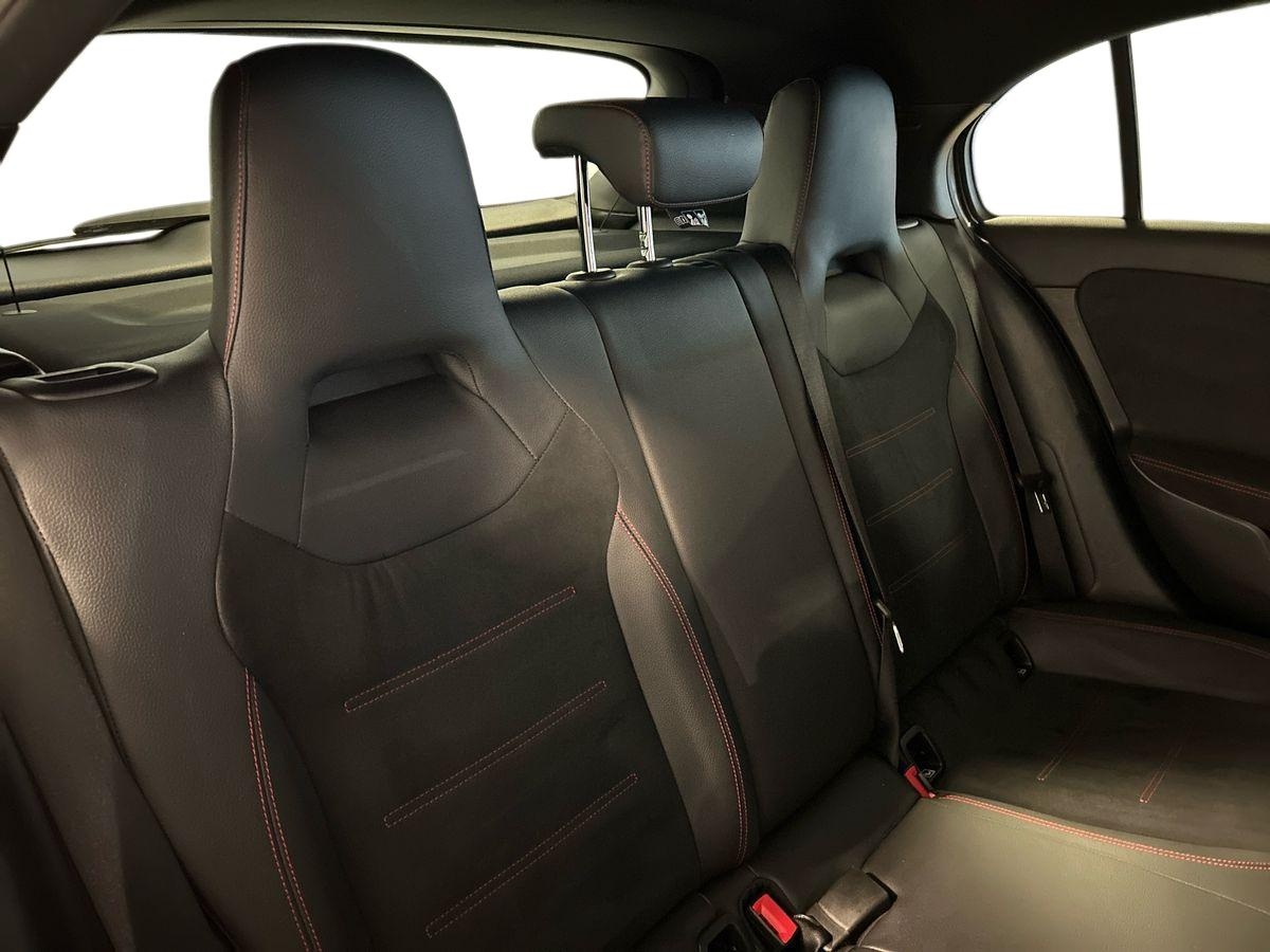 Mercedes Classe A Classe A 180 D Premium 7G-DCT - 16