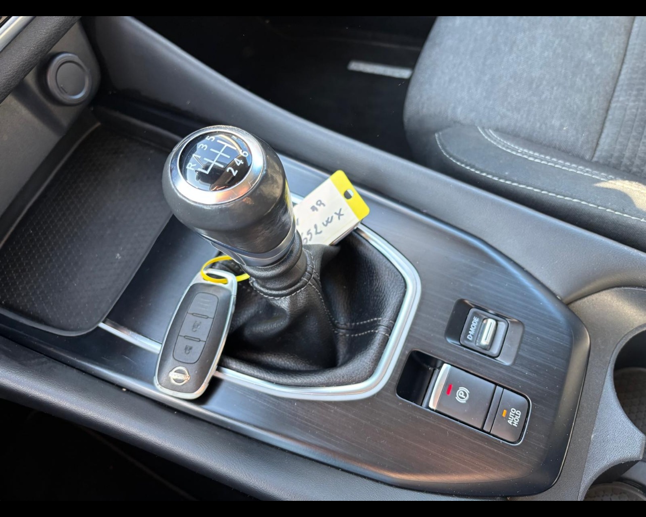 Foto NISSAN Qashqai 1.3 mhev N-Connecta 2wd 140cv