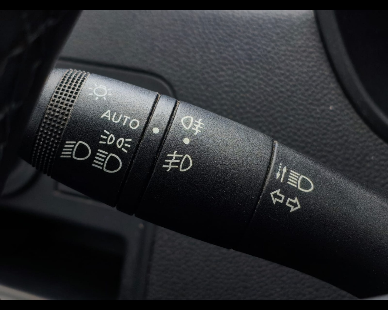Foto DACIA Duster 1.5 blue dci Prestige 4x2 s&s 115cv 