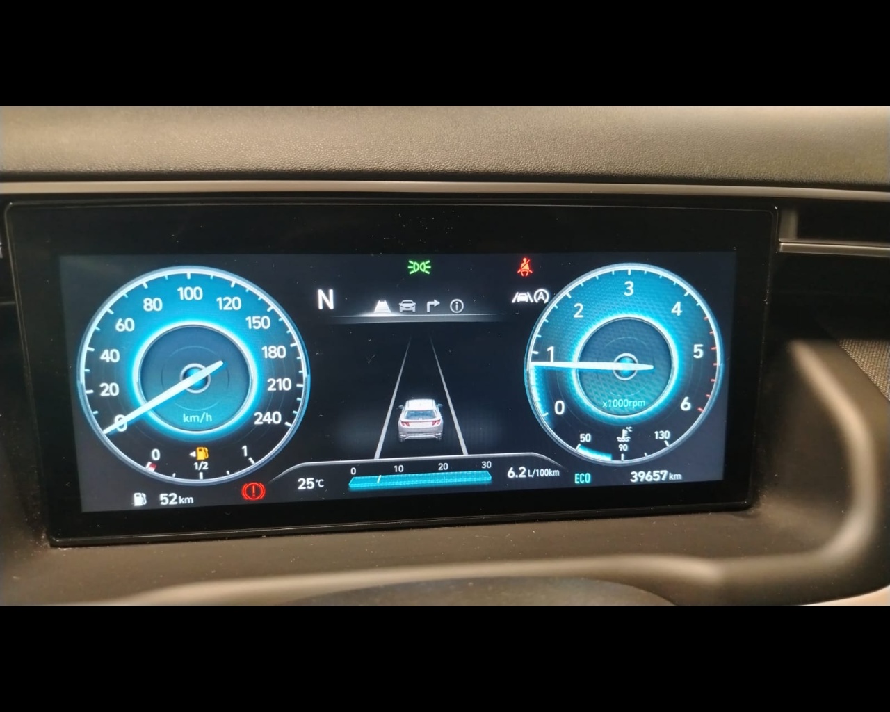 HYUNDAI Tucson 3ª serie Tucson 1.6 CRDI 48V XLine Diesel usato - 10