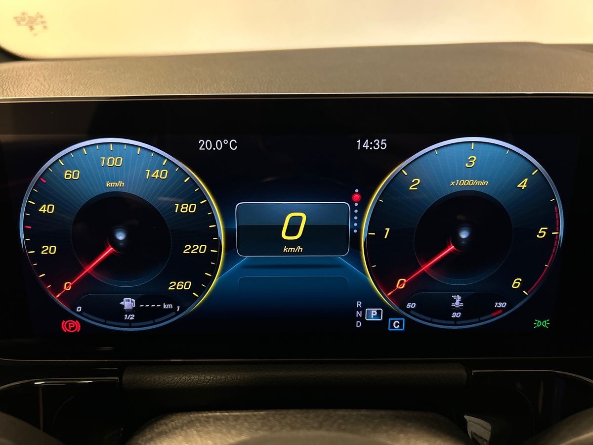 Mercedes GLA GLA 200 D Premium 8G-DCT - 13