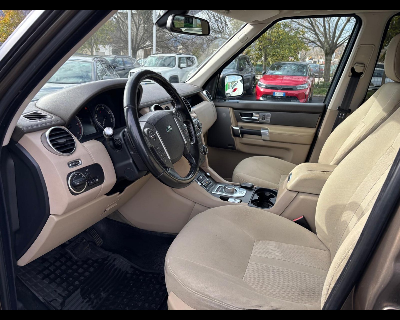 Foto LAND ROVER Discovery 3.0 sdV6 HSE 255cv auto