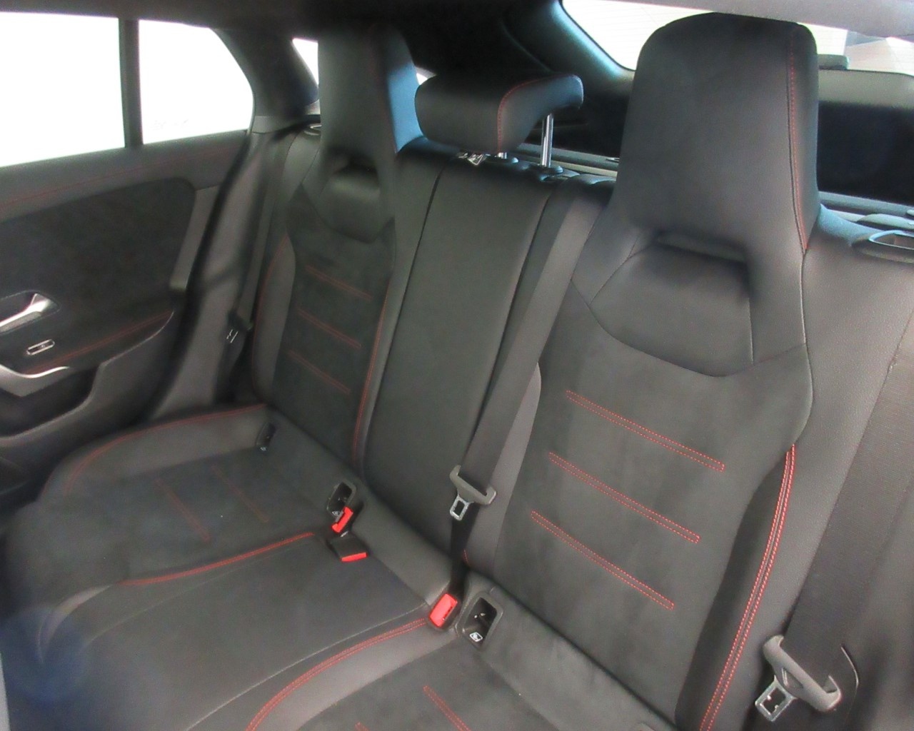 Mercedes CLA Shooting Brake CLA Shooting Brake 200 D Premium 8G-DCT - 14