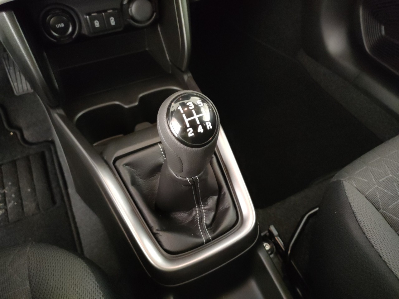 Suzuki Swift Nuovo Ibrido benzina Swift Porto Mantovano