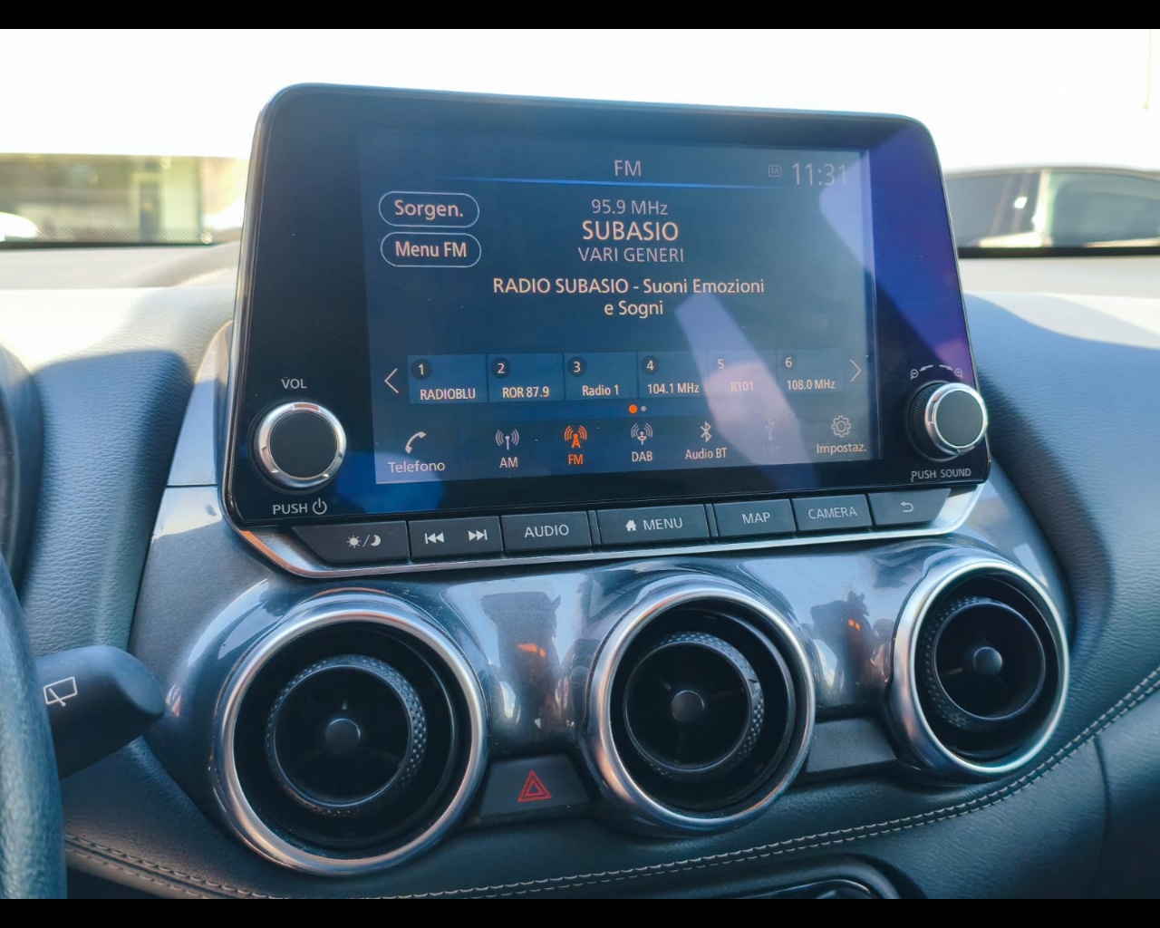 Foto NISSAN Juke 1.0 dig-t N-Connecta 114cv