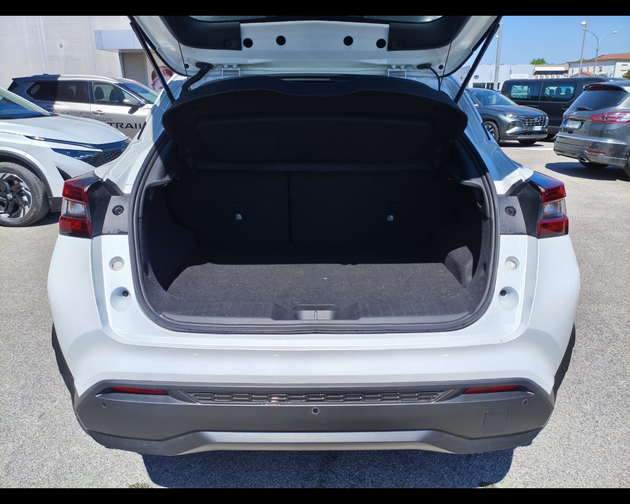 Foto NISSAN Juke 1.0 dig-t Tekna 114cv
