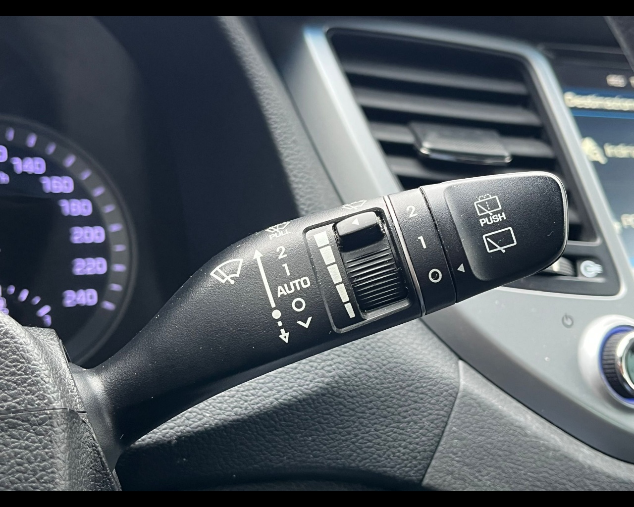 Foto HYUNDAI Tucson 1.7 crdi Xpossible 2wd 115cv