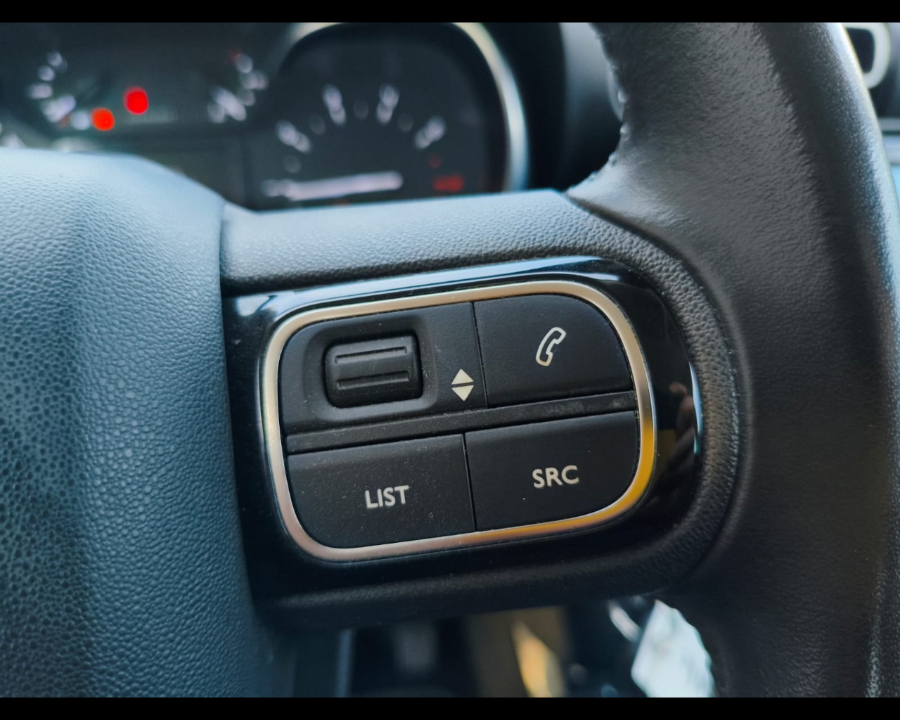 Foto CITROEN C3 Aircross 1.2 puretech Shine s&s 110cv