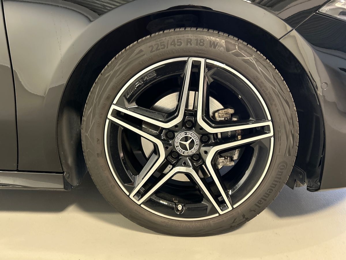 Mercedes Classe A 180 D Advanced Plus AMG Line 8G-DCT - 17