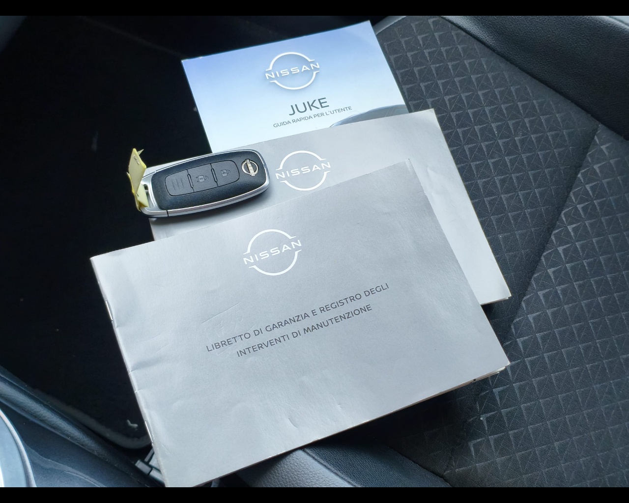 Foto NISSAN Juke 1.0 dig-t N-Connecta 114cv