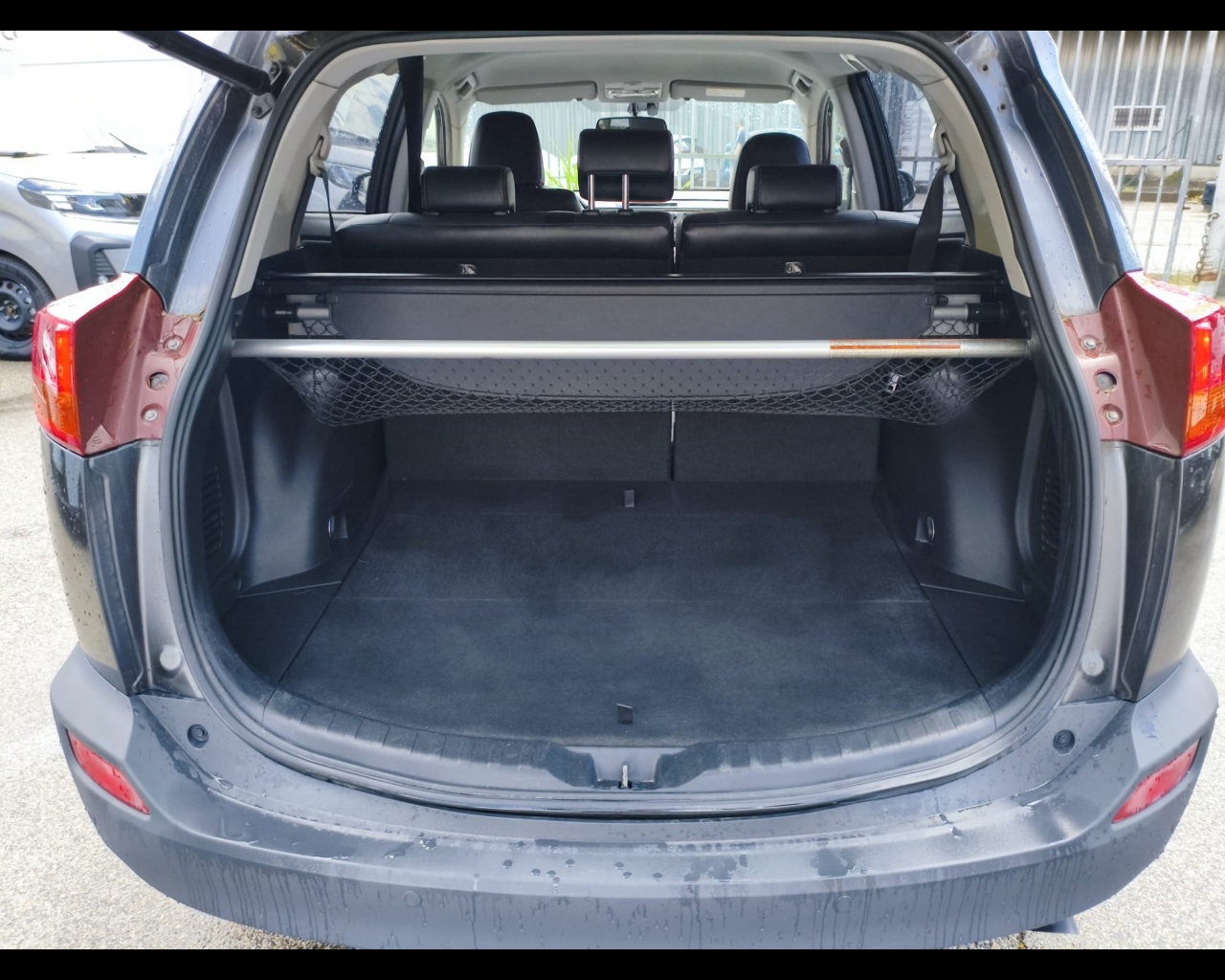 Foto TOYOTA Rav4 2.2 d-cat Lounge 4wd 150cv auto