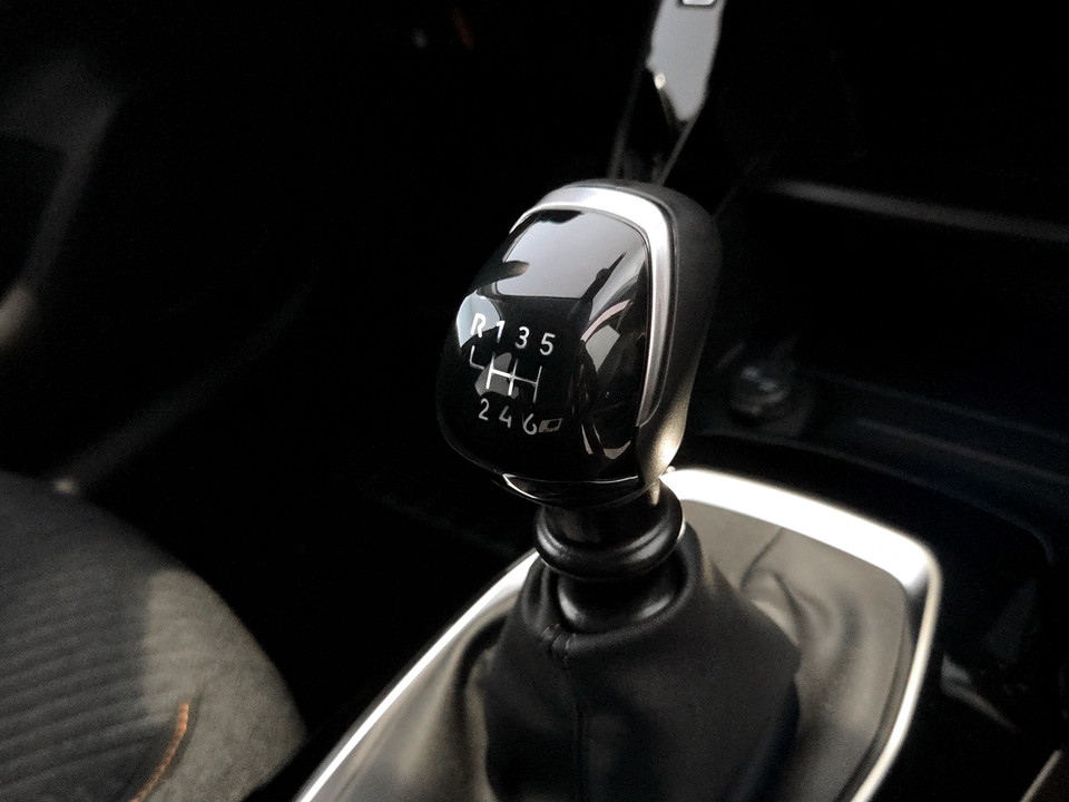 PEUGEOT 208 5P – Business Benzina 100 S&S Benzina km0 - 15