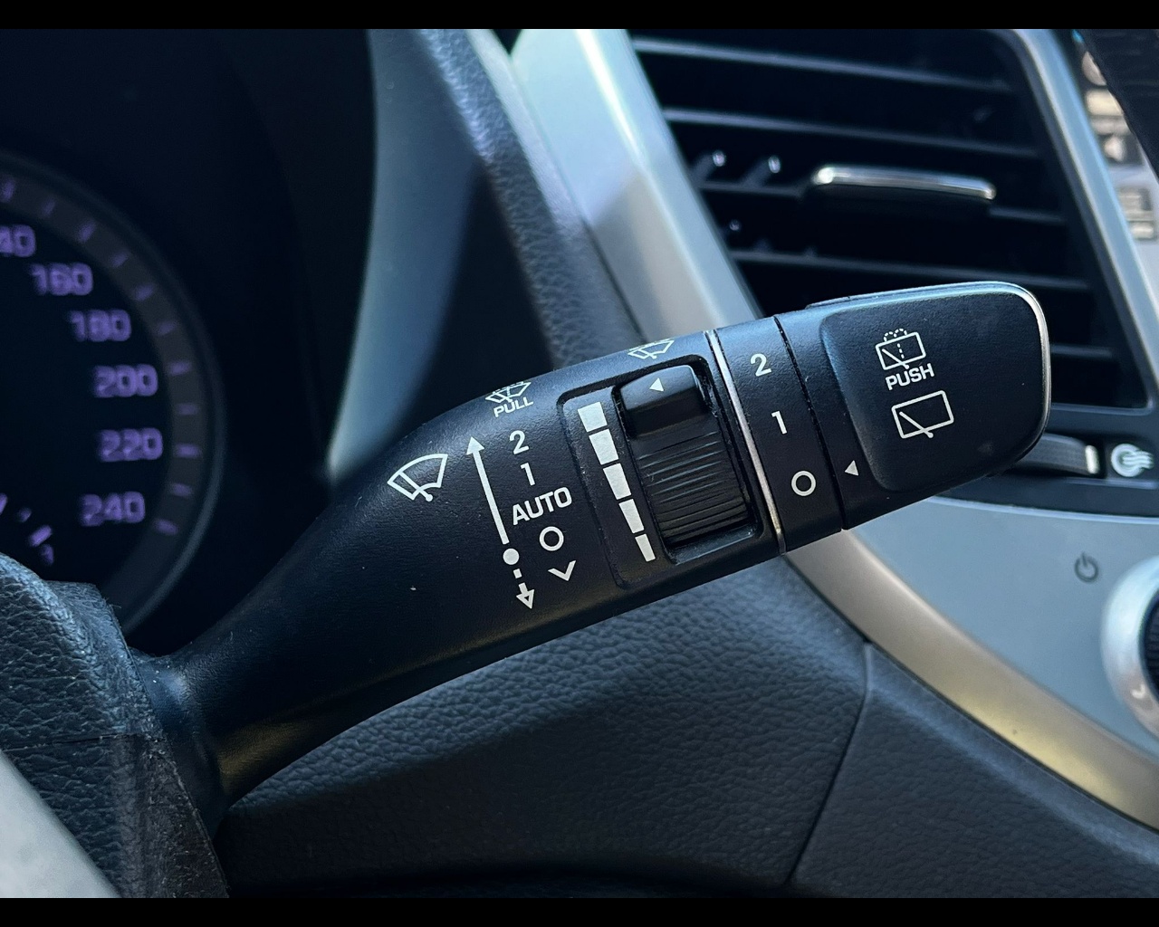 Foto HYUNDAI Tucson 1.7 crdi Xpossible 2wd 141cv dct