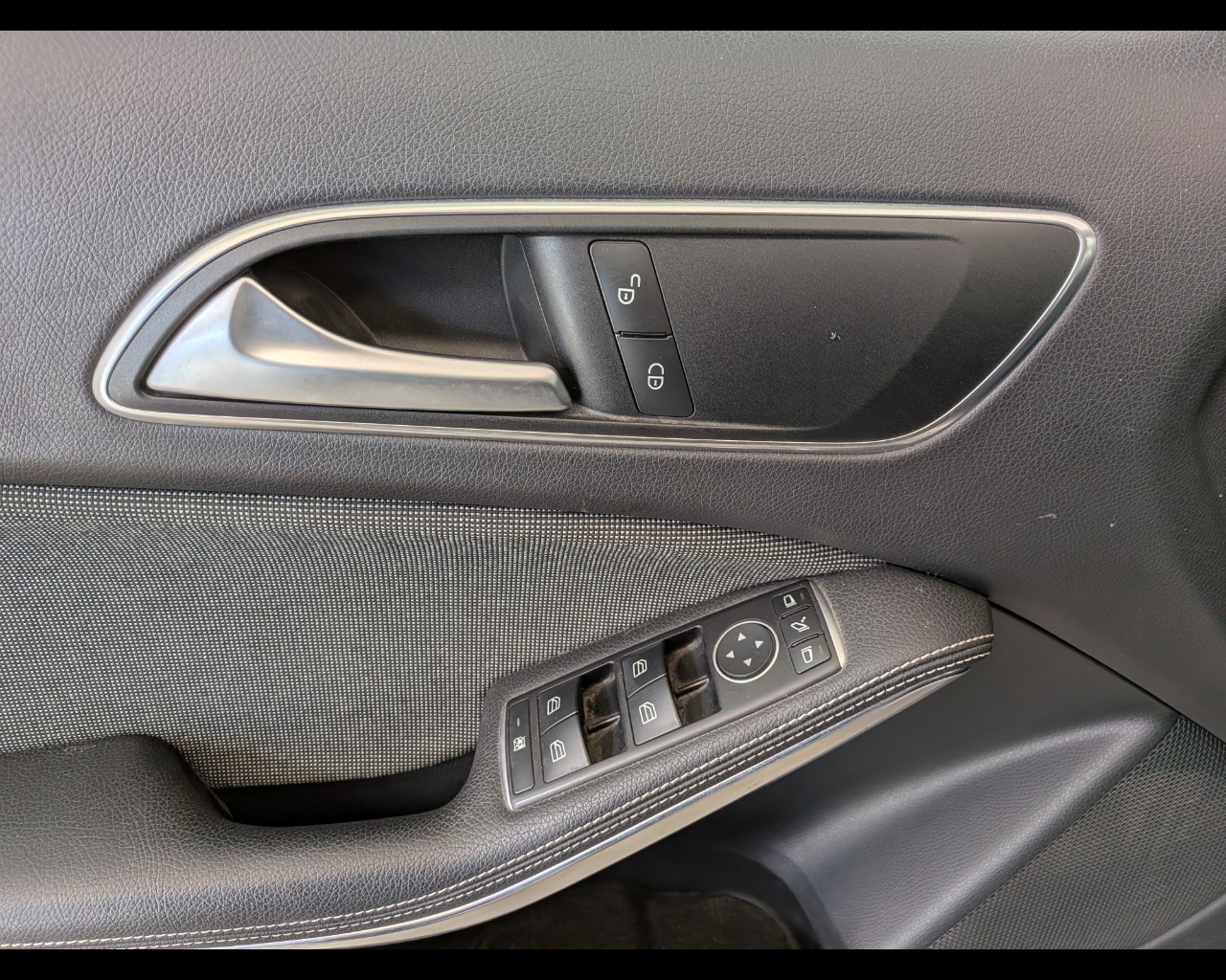 Foto MERCEDES A 180 d Premium 