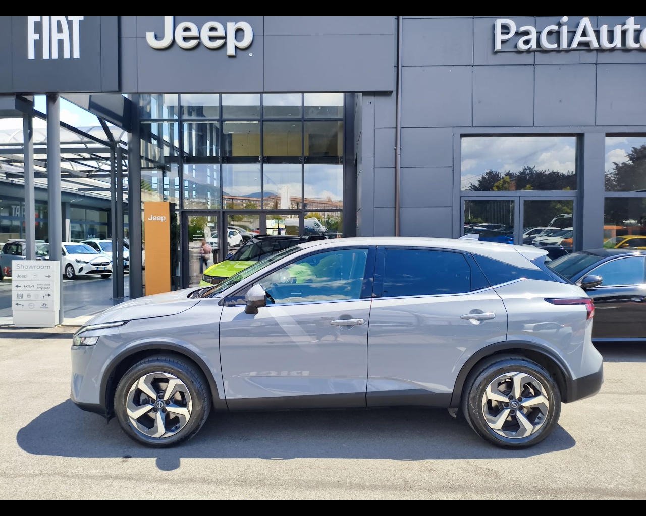 Foto NISSAN Qashqai 1.3 mhev N-Connecta 2wd 158cv xtr