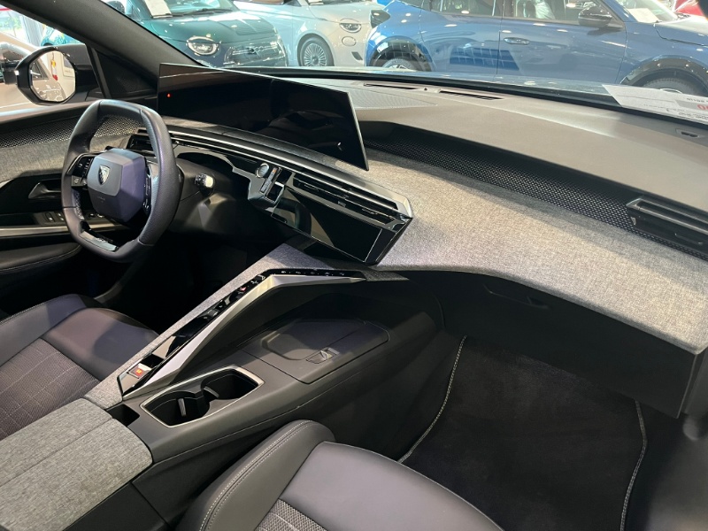 PEUGEOT – 3008 Hybrid 145 e-DCS6 GT