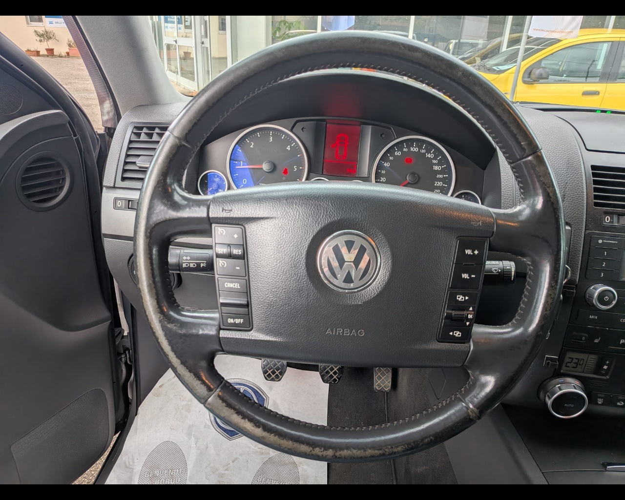 Foto VOLKSWAGEN Touareg 2.5 tdi R5 dpf FL