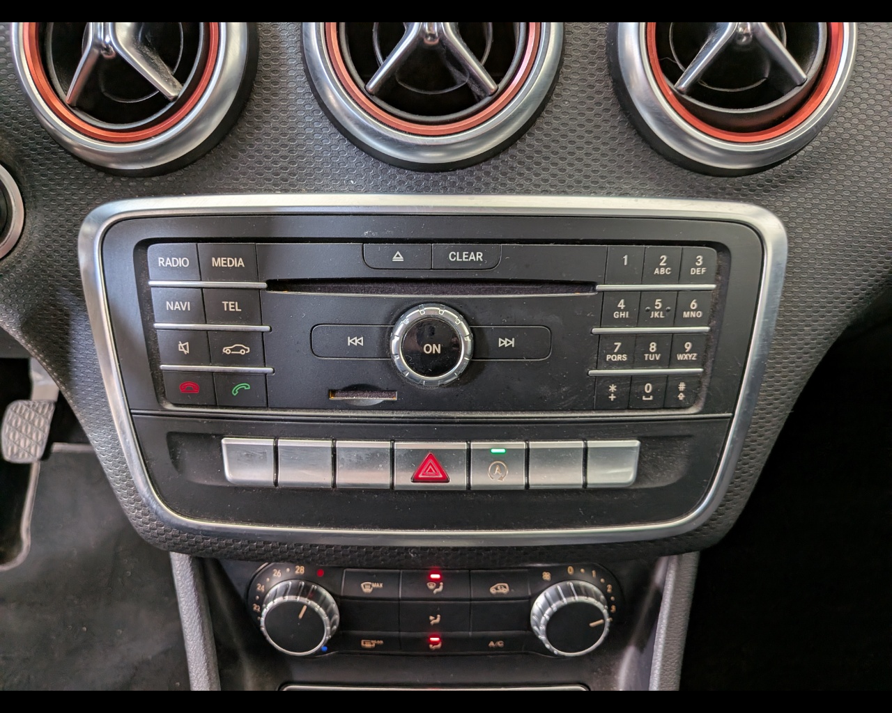 Foto MERCEDES A 180 d Premium 