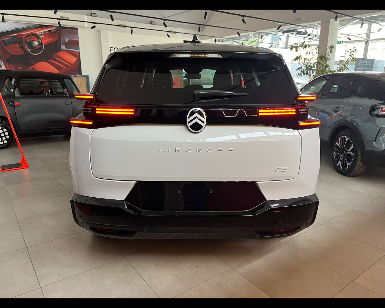 Foto CITROEN C5 Aircross MAX Plug-in Hybrid 195cv