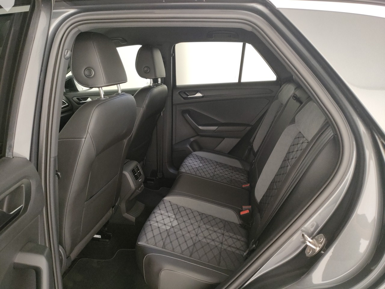 Volkswagen T-Roc Usato 2024 T-Roc San Zeno Naviglio