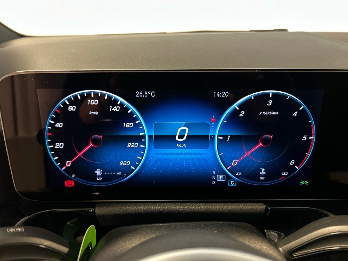 Mercedes GLA GLA 200 D Sport Plus 8G-DCT - 13