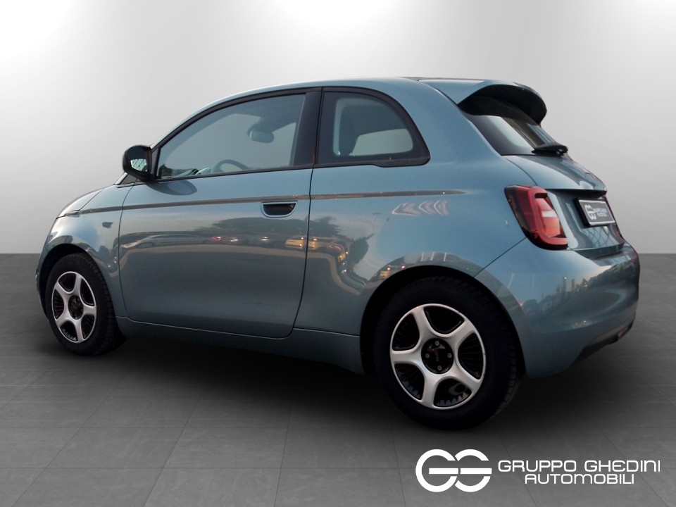 FIAT 500 500e 42 kWh Passion Elettrica usato - 2