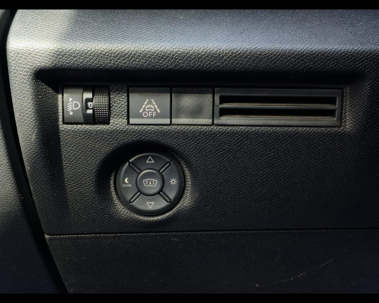 Foto CITROEN C4 1.5 bluehdi Shine s&s 130cv eat8