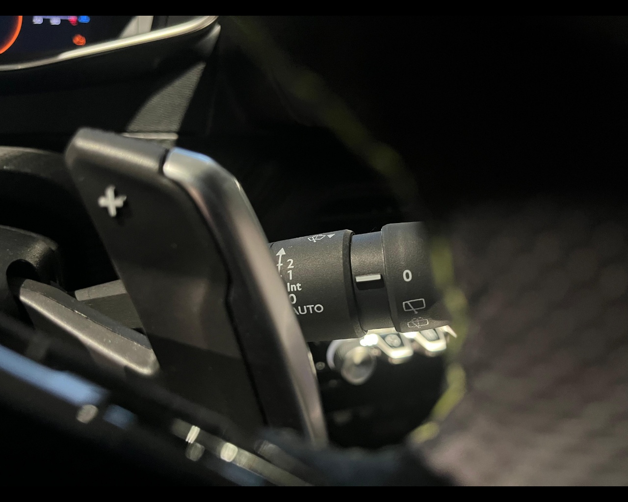 Foto PEUGEOT 208 1.2 hybrid GT 136cv e-dcs 6