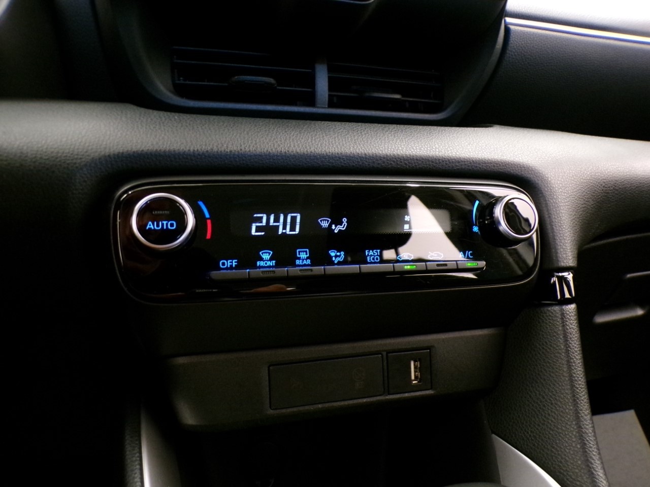 Toyota Yaris Yaris 1.5 VVT-iE Hybrid Trend E-CVT - 18
