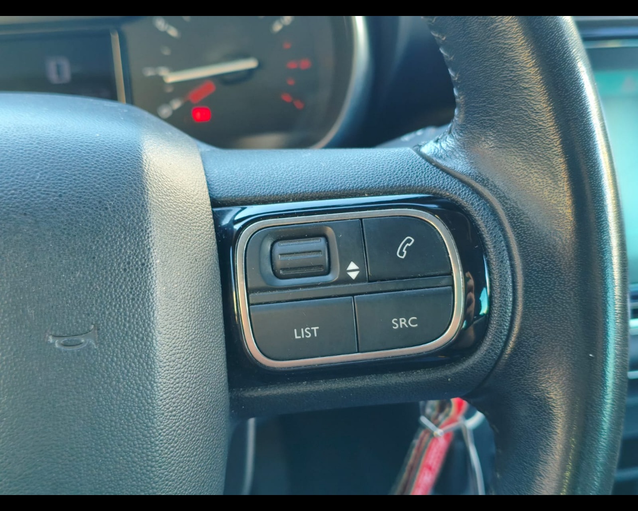 Foto CITROEN C3 Aircross 1.2 puretech Shine 82cv