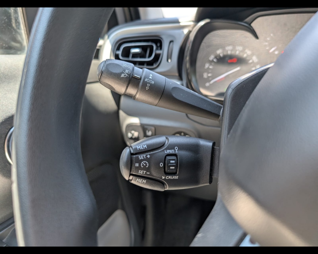Foto CITROEN C3 van 1.5 Bluehdi 100cv S&S Feel M6