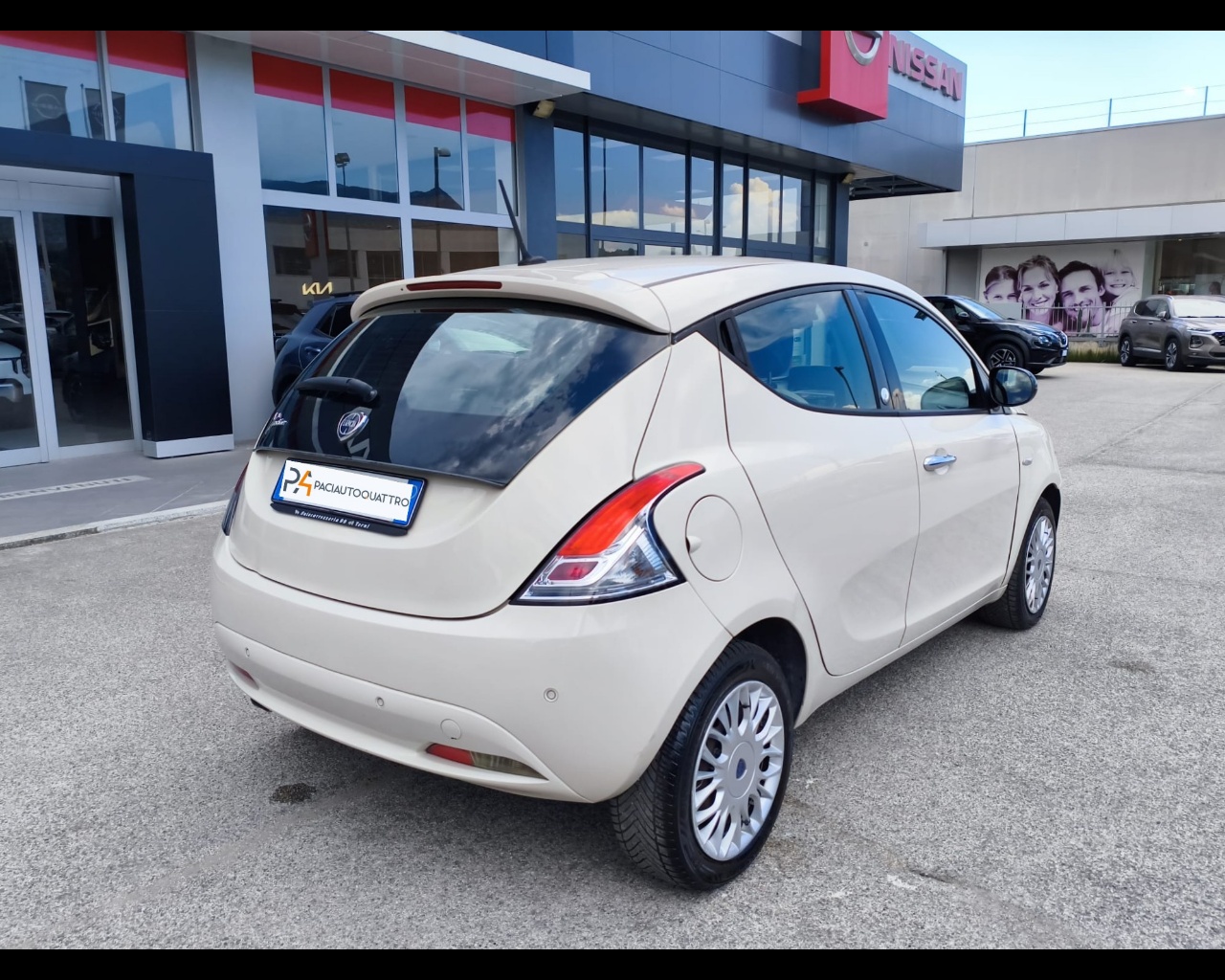 Foto LANCIA Ypsilon 1.2 Gold ecochic Gpl 69cv