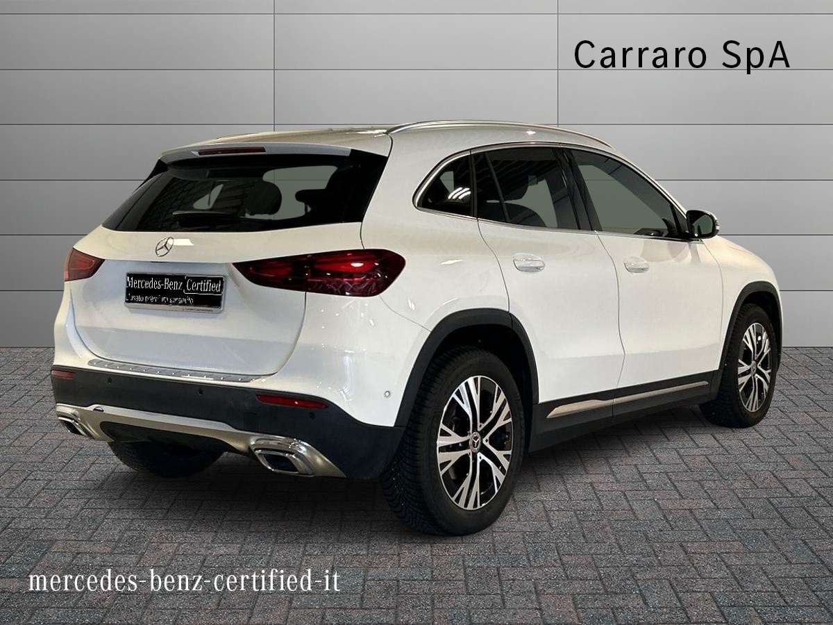 Mercedes GLA GLA 180 D Progressive Advanced 8G-DCT - 2
