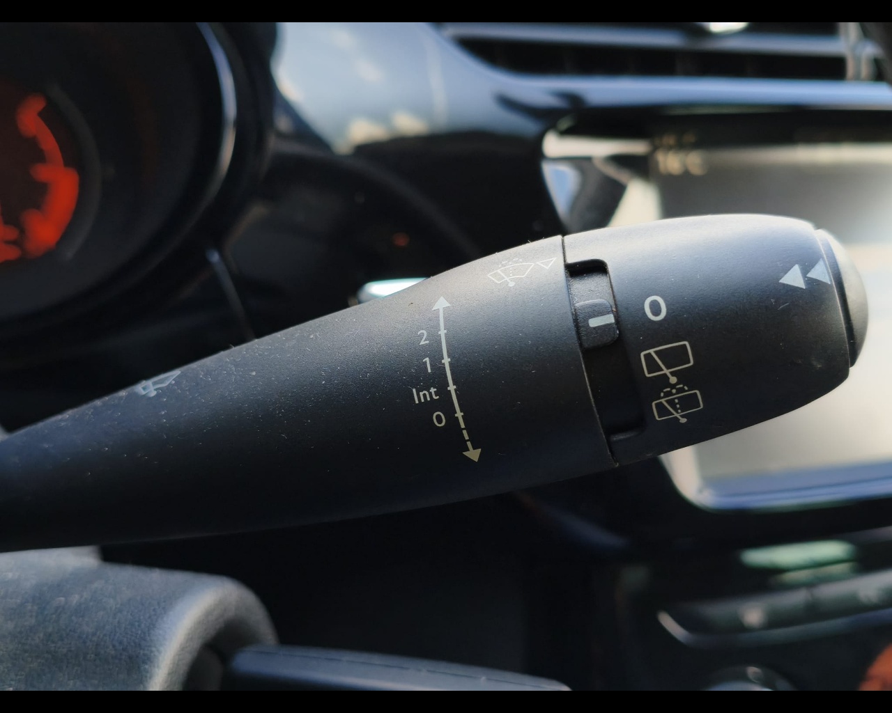 Foto CITROEN C3 1.2 puretech Exclusive 82cv E6