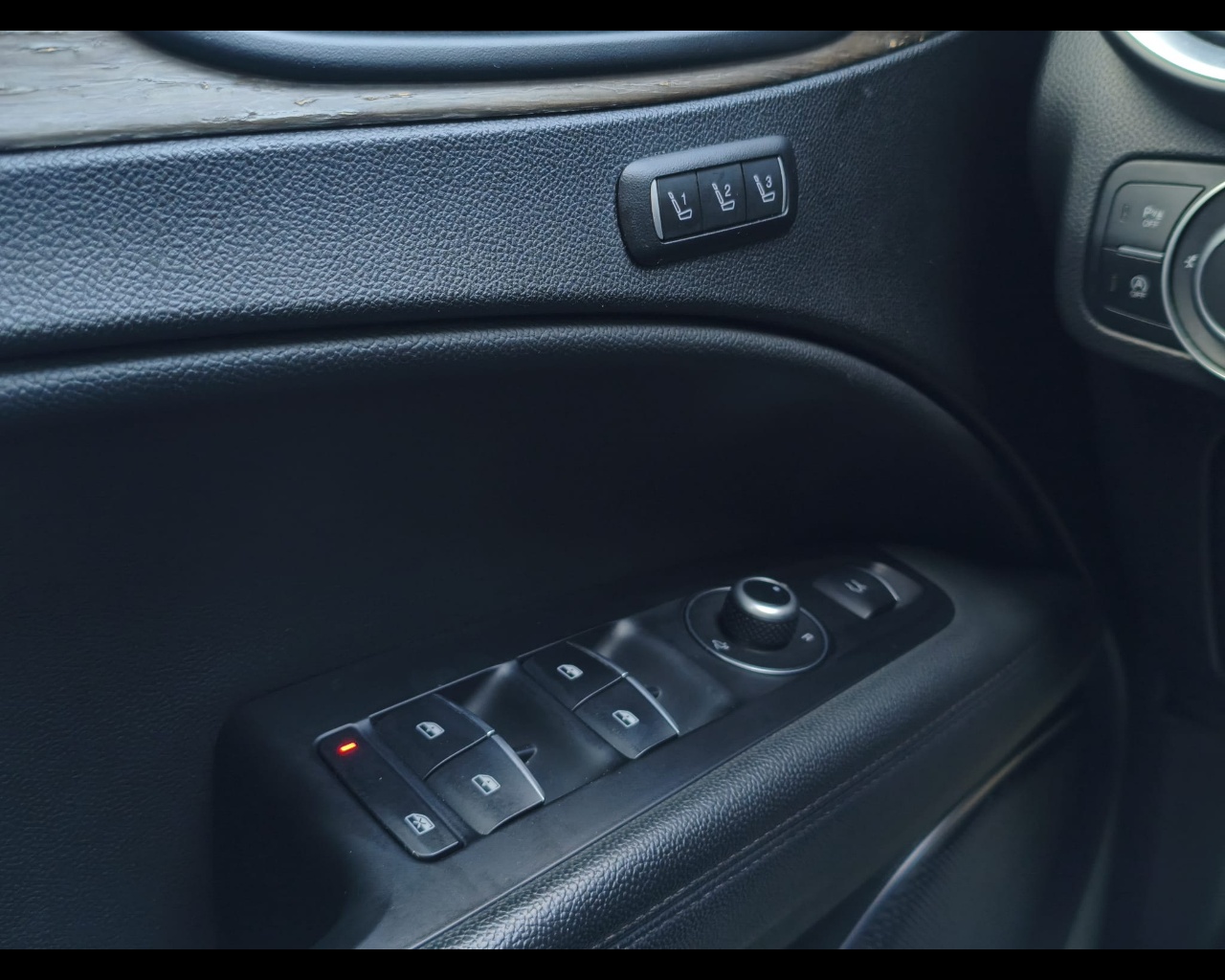 Foto ALFA ROMEO Stelvio 2.0 t First Edition Q4 280cv auto